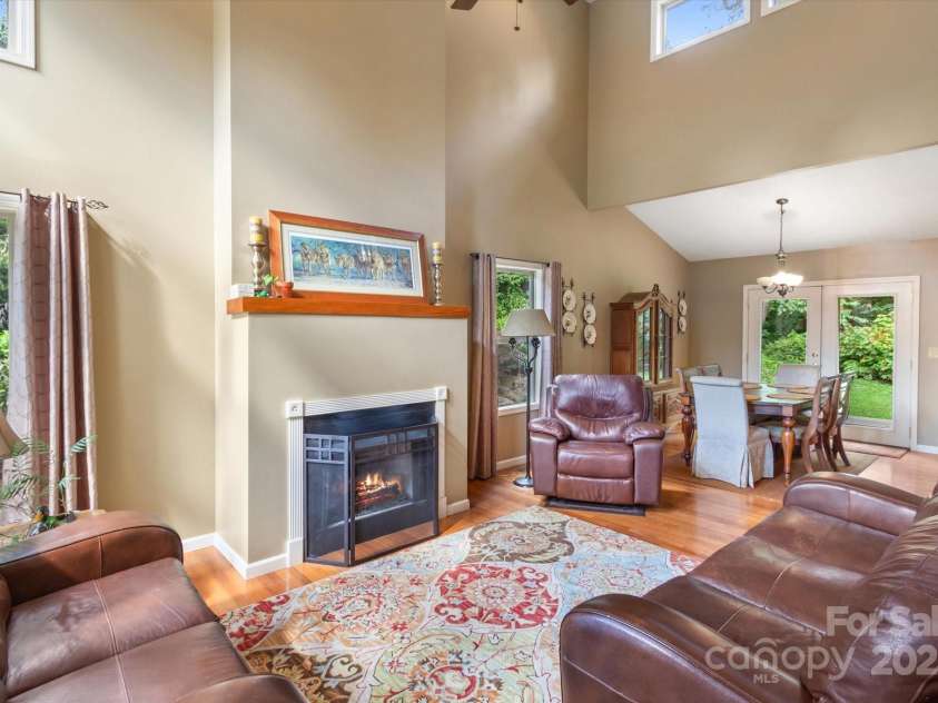 202 Merriwood Lane, Hendersonville, NC 28791.  MLS# CAR4288817, YatesRealty ID 31064. 