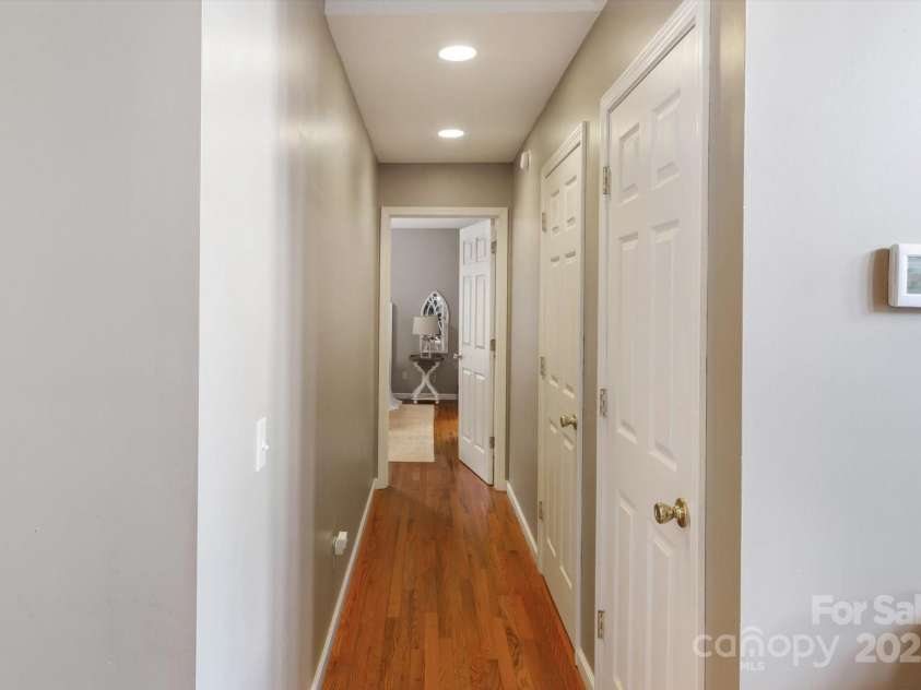 202 Merriwood Lane, Hendersonville, NC 28791.  MLS# CAR4288817, YatesRealty ID 31064. 