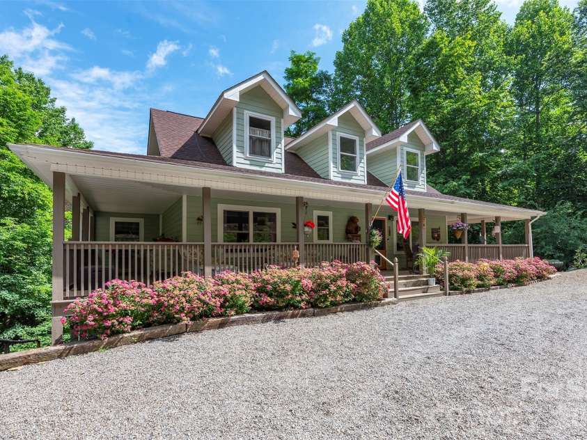 78 Spellbound Road, Waynesville, NC 28785.  MLS# CAR4378330, YatesRealty ID 31065. 