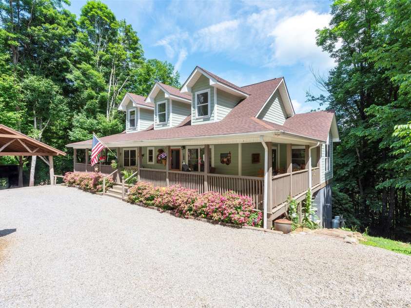 78 Spellbound Road, Waynesville, NC 28785.  MLS# CAR4378330, YatesRealty ID 31065. 