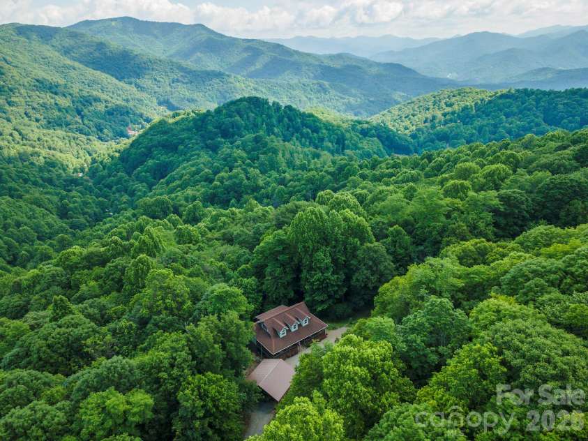 78 Spellbound Road, Waynesville, NC 28785.  MLS# CAR4378330, YatesRealty ID 31065. 