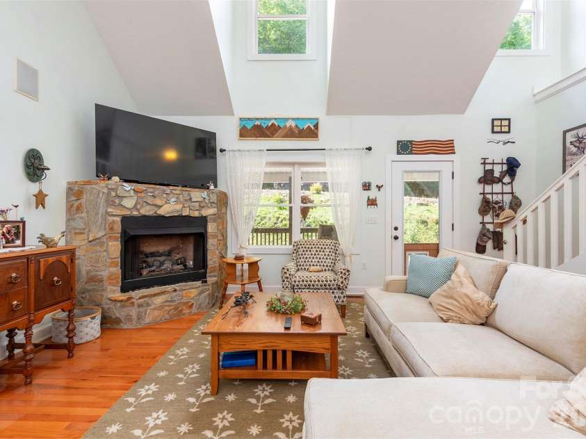 78 Spellbound Road, Waynesville, NC 28785.  MLS# CAR4378330, YatesRealty ID 31065. 