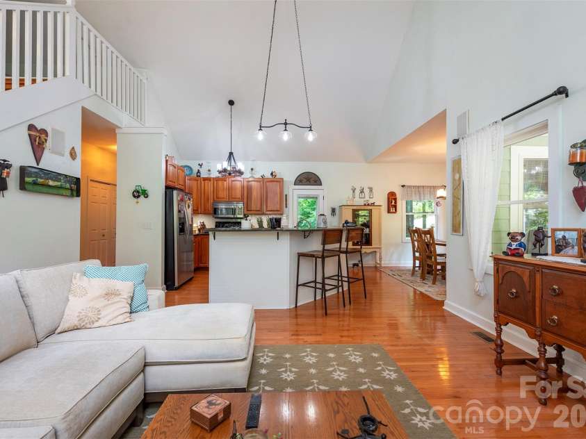 78 Spellbound Road, Waynesville, NC 28785.  MLS# CAR4378330, YatesRealty ID 31065. 