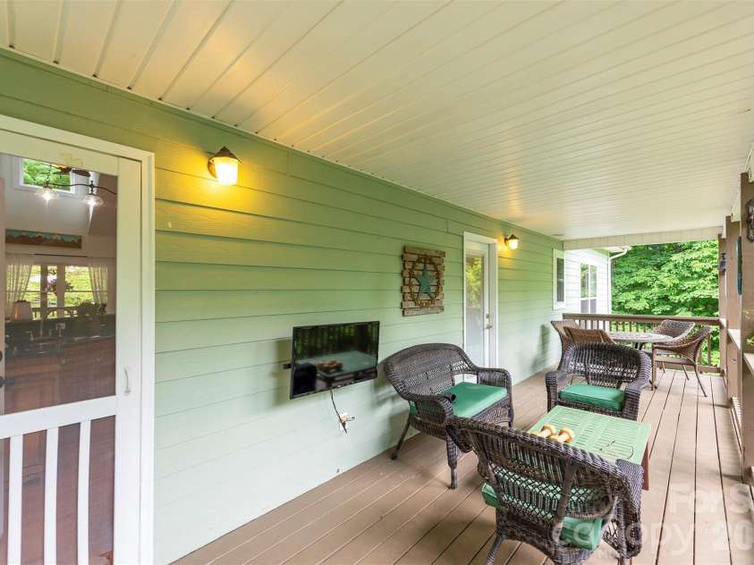 78 Spellbound Road, Waynesville, NC 28785.  MLS# CAR4378330, YatesRealty ID 31065. 