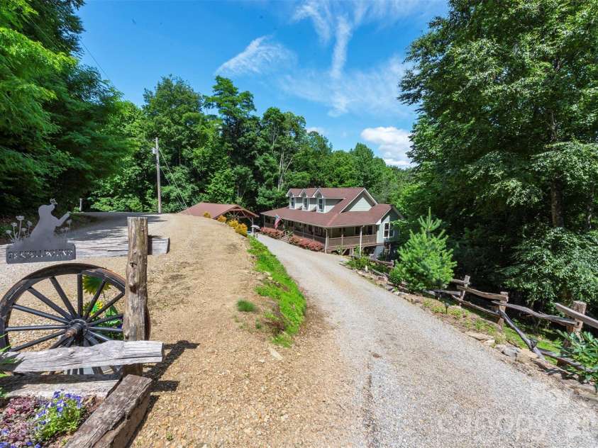 78 Spellbound Road, Waynesville, NC 28785.  MLS# CAR4378330, YatesRealty ID 31065. 