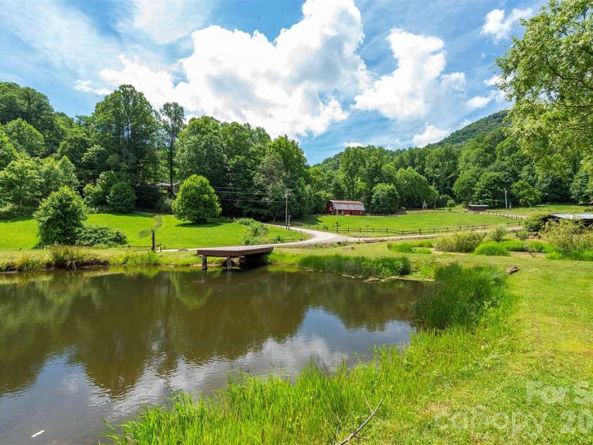 78 Spellbound Road, Waynesville, NC 28785.  MLS# CAR4378330, YatesRealty ID 31065. 