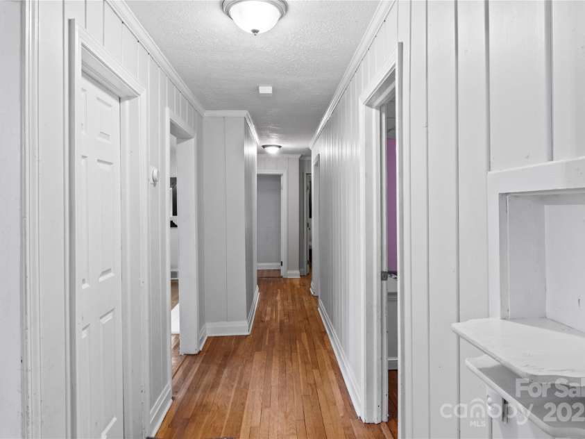 615 Motor Road, Winston Salem, NC 27105.  MLS# CAR4288489, YatesRealty ID 31066. 