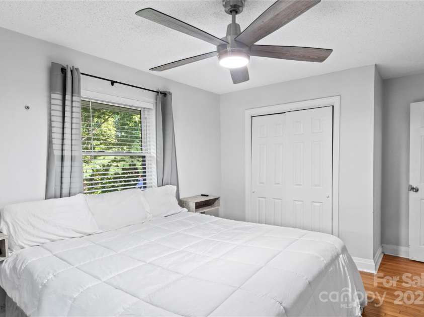 615 Motor Road, Winston Salem, NC 27105.  MLS# CAR4288489, YatesRealty ID 31066. 