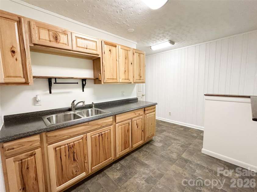 119 Hillcrest Street, Shelby, NC 28152.  MLS# CAR4391775, YatesRealty ID 31068. Laundry Room