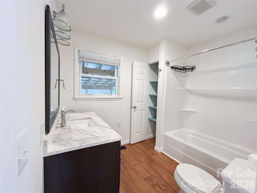 119 Hillcrest Street, Shelby, NC 28152.  MLS# CAR4391775, YatesRealty ID 31068. Primary Bathroom