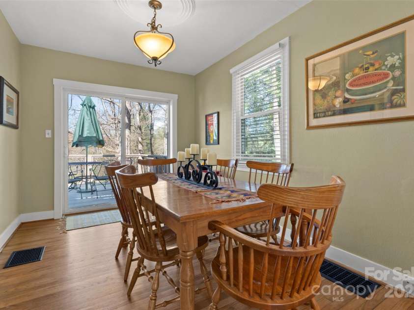 580 Maple Street, Brevard, NC 28712.  MLS# CAR4288715, YatesRealty ID 31068. 