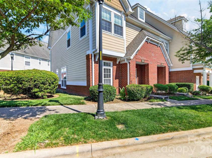278 Davidson Gateway Drive, Davidson, NC 28036.  MLS# CAR4393609, YatesRealty ID 31069. Front Elevation #3