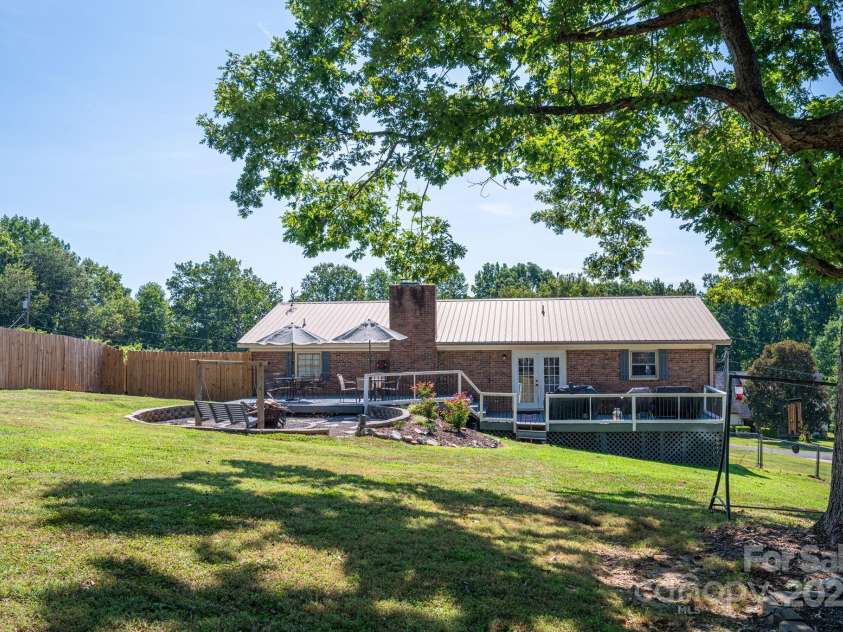 109 White Rock Road, Grover, NC 28073.  MLS# CAR4286697, YatesRealty ID 31070. 
