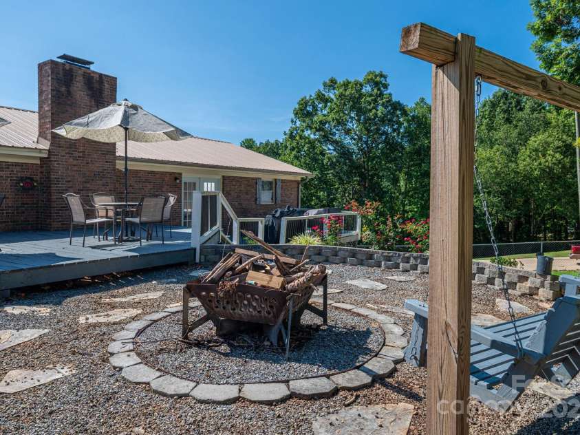 109 White Rock Road, Grover, NC 28073.  MLS# CAR4286697, YatesRealty ID 31070. 