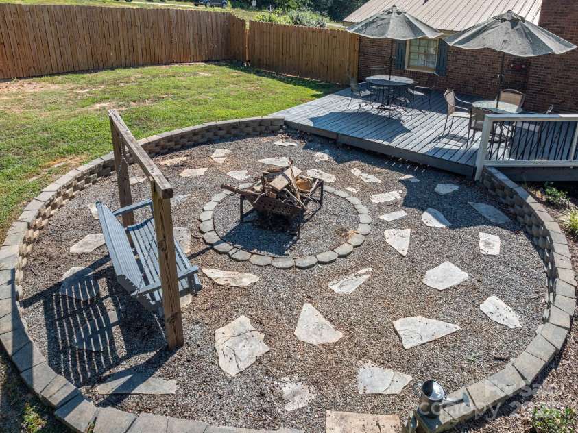 109 White Rock Road, Grover, NC 28073.  MLS# CAR4286697, YatesRealty ID 31070. 