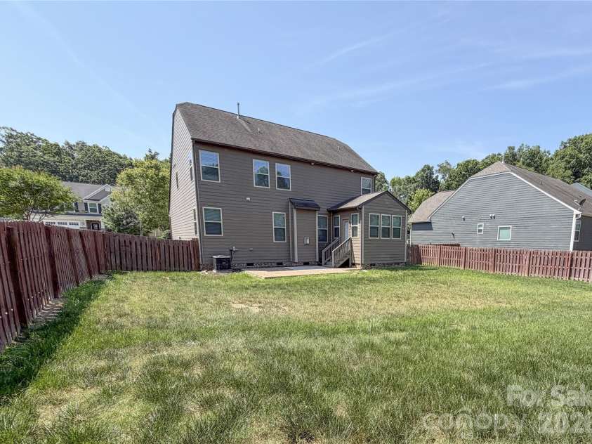 2218 Knocktree Drive, Indian Trail, NC 28079.  MLS# CAR4384097, YatesRealty ID 31070. 