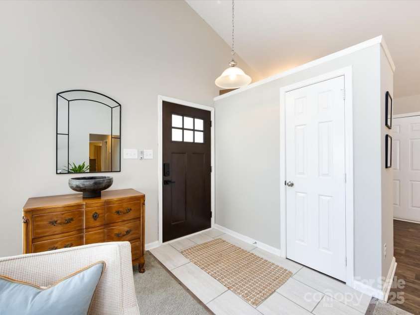 7731 Ivy Hollow Drive, Charlotte, NC 28227.  MLS# CAR4247882, YatesRealty ID 31071. 