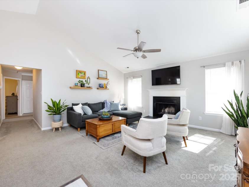 7731 Ivy Hollow Drive, Charlotte, NC 28227.  MLS# CAR4247882, YatesRealty ID 31071. 