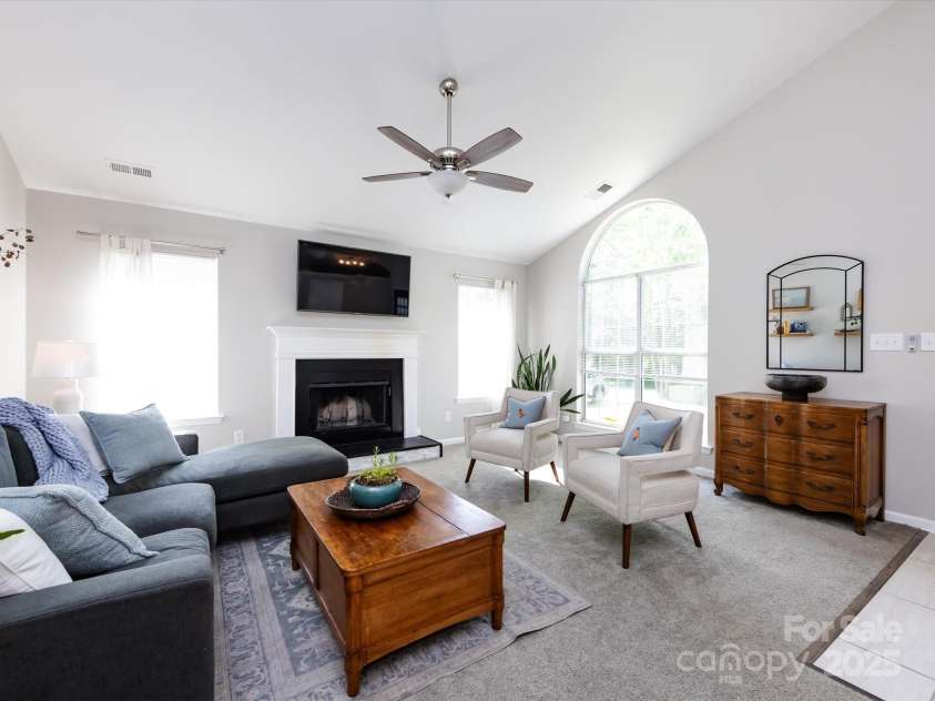 7731 Ivy Hollow Drive, Charlotte, NC 28227.  MLS# CAR4247882, YatesRealty ID 31071. 