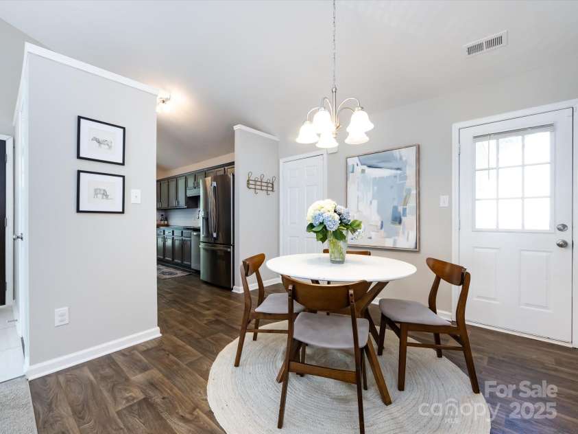 7731 Ivy Hollow Drive, Charlotte, NC 28227.  MLS# CAR4247882, YatesRealty ID 31071. 