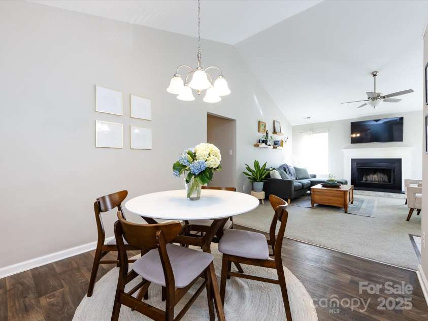 7731 Ivy Hollow Drive, Charlotte, NC 28227.  MLS# CAR4247882, YatesRealty ID 31071. 