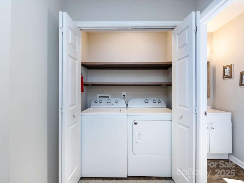 7731 Ivy Hollow Drive, Charlotte, NC 28227.  MLS# CAR4247882, YatesRealty ID 31071. 