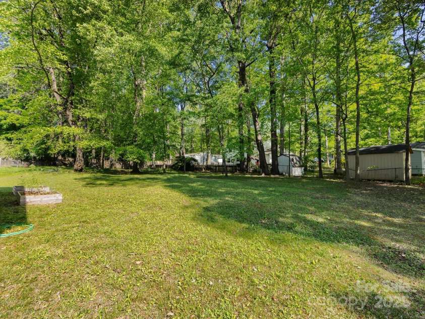 7731 Ivy Hollow Drive, Charlotte, NC 28227.  MLS# CAR4247882, YatesRealty ID 31071. 