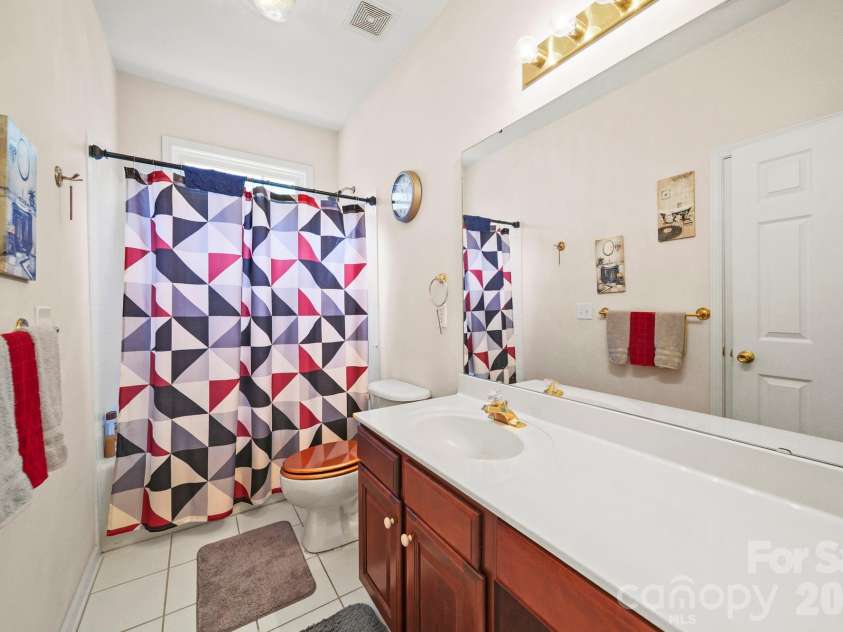 3124 Arklow Road, Charlotte, NC 28269.  MLS# CAR4390185, YatesRealty ID 31072. 