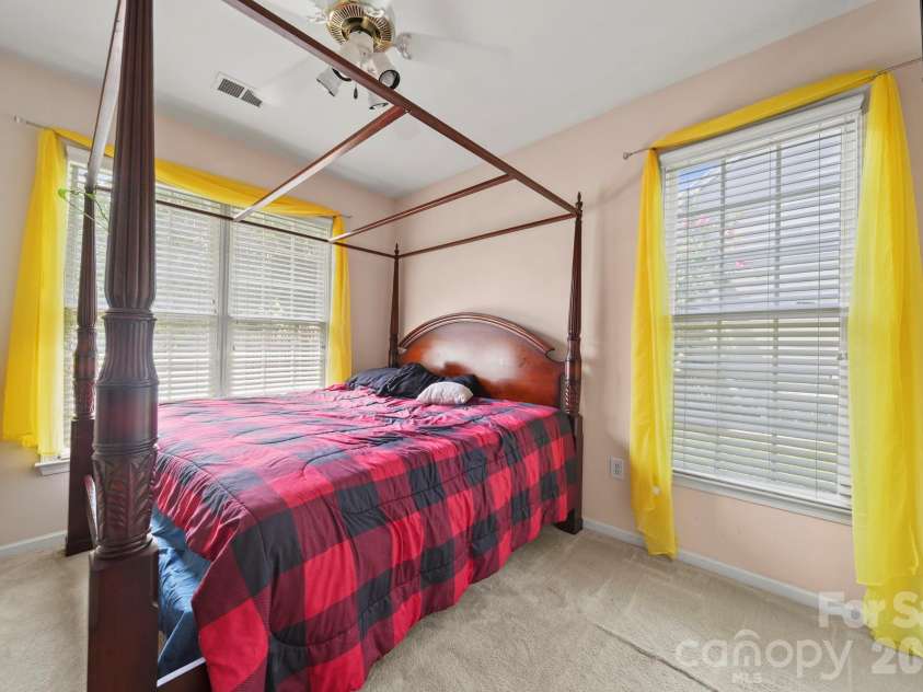 3124 Arklow Road, Charlotte, NC 28269.  MLS# CAR4390185, YatesRealty ID 31072. 