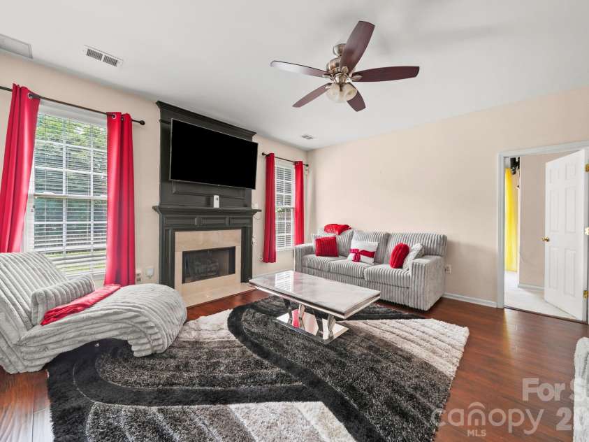 3124 Arklow Road, Charlotte, NC 28269.  MLS# CAR4390185, YatesRealty ID 31072. 