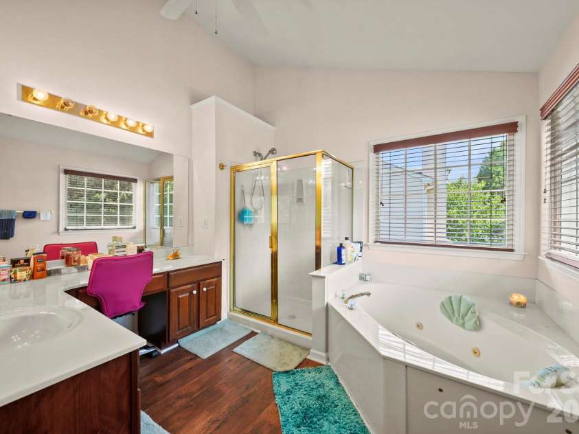 3124 Arklow Road, Charlotte, NC 28269.  MLS# CAR4390185, YatesRealty ID 31072. 