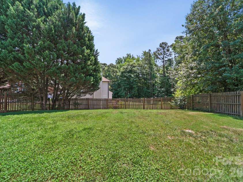 3124 Arklow Road, Charlotte, NC 28269.  MLS# CAR4390185, YatesRealty ID 31072. 