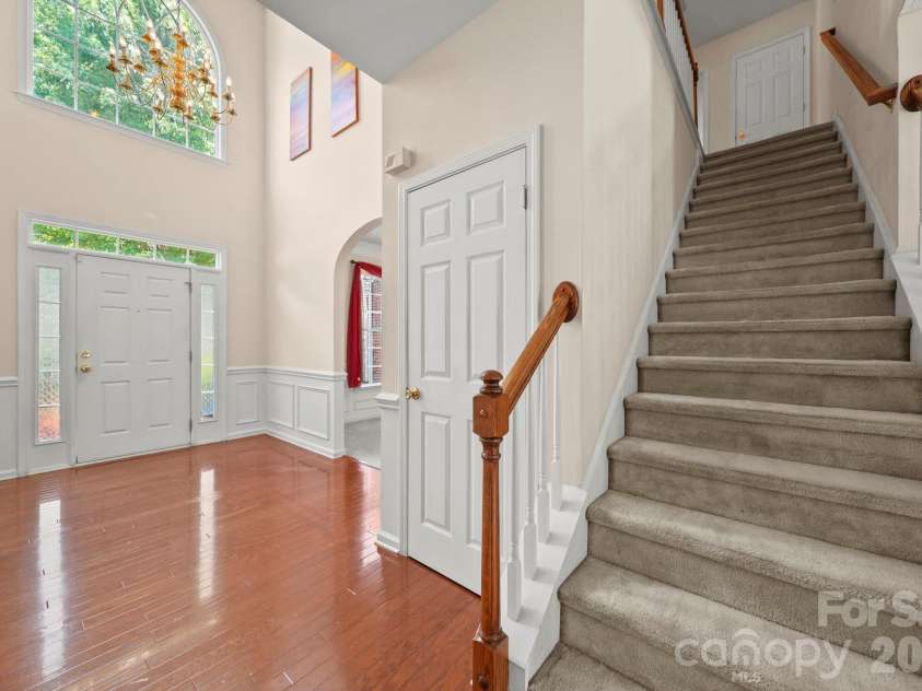 3124 Arklow Road, Charlotte, NC 28269.  MLS# CAR4390185, YatesRealty ID 31072. Bedroom 1