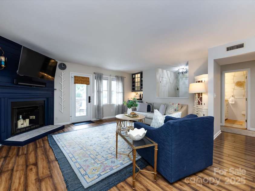 3508 Colony Crossing Drive, Charlotte, NC 28226.  MLS# CAR4279555, YatesRealty ID 31072. 