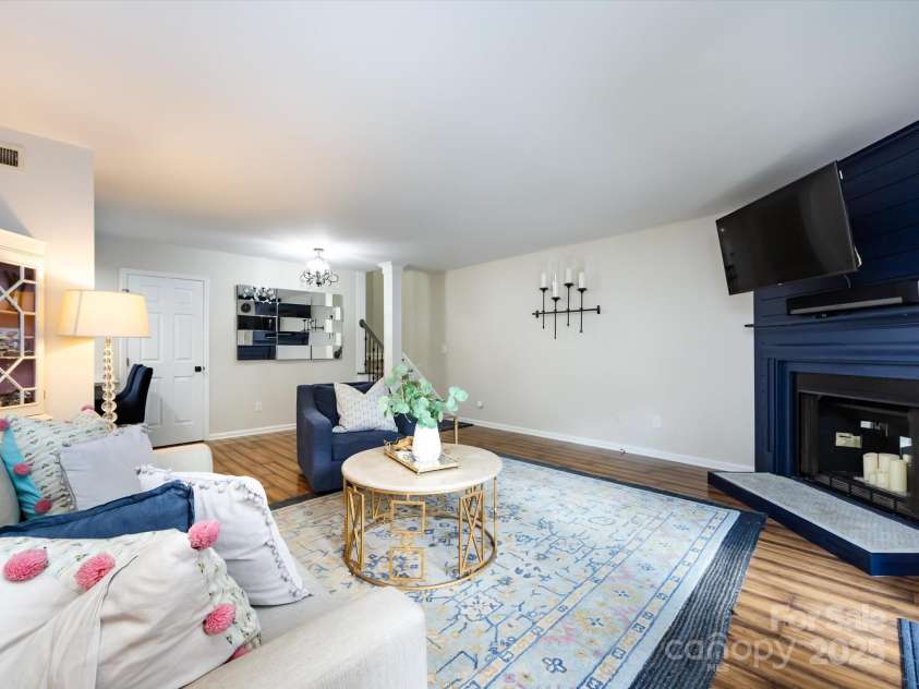 3508 Colony Crossing Drive, Charlotte, NC 28226.  MLS# CAR4279555, YatesRealty ID 31072. 