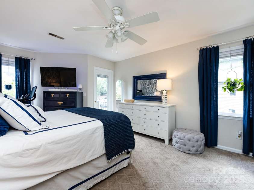 3508 Colony Crossing Drive, Charlotte, NC 28226.  MLS# CAR4279555, YatesRealty ID 31072. 