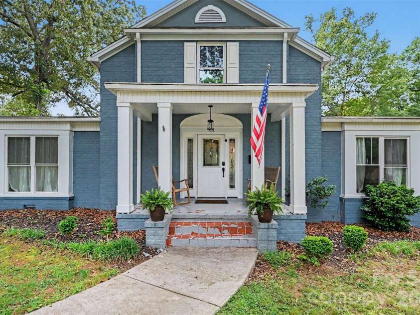 855 Marion Street, Shelby, NC 28150.  MLS# CAR4389704, YatesRealty ID 31074. 