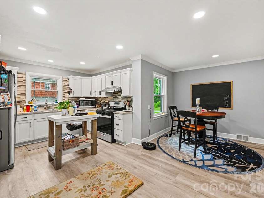 855 Marion Street, Shelby, NC 28150.  MLS# CAR4389704, YatesRealty ID 31074. 