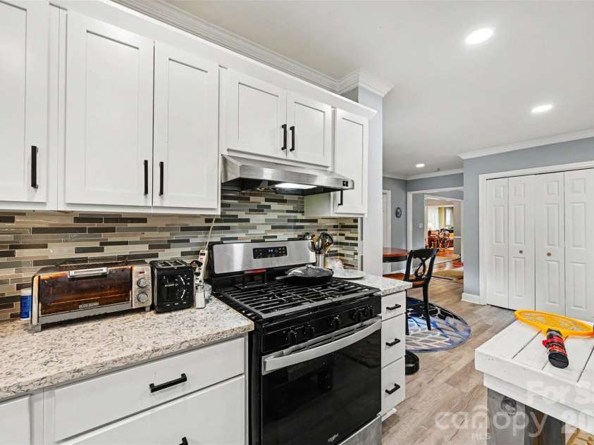 855 Marion Street, Shelby, NC 28150.  MLS# CAR4389704, YatesRealty ID 31074. 