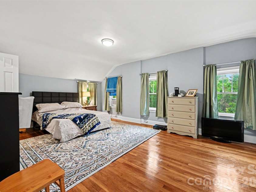 855 Marion Street, Shelby, NC 28150.  MLS# CAR4389704, YatesRealty ID 31074. 