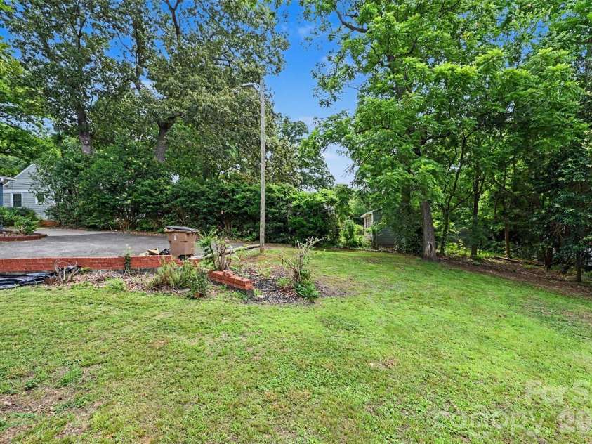 855 Marion Street, Shelby, NC 28150.  MLS# CAR4389704, YatesRealty ID 31074. 