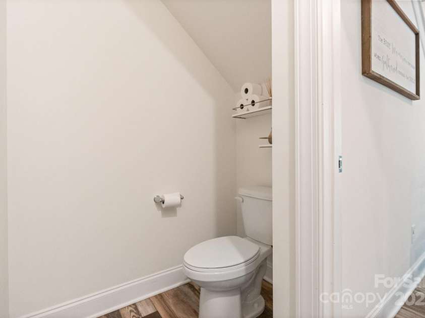 7308 Rothmore Street, Charlotte, NC 28215.  MLS# CAR4257950, YatesRealty ID 31075. 