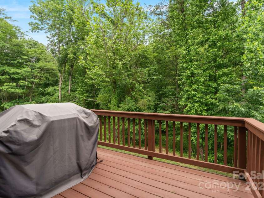 7308 Rothmore Street, Charlotte, NC 28215.  MLS# CAR4257950, YatesRealty ID 31075. 