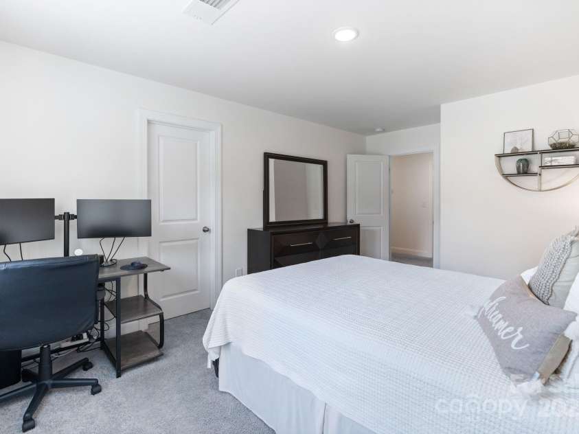 7308 Rothmore Street, Charlotte, NC 28215.  MLS# CAR4257950, YatesRealty ID 31075. 
