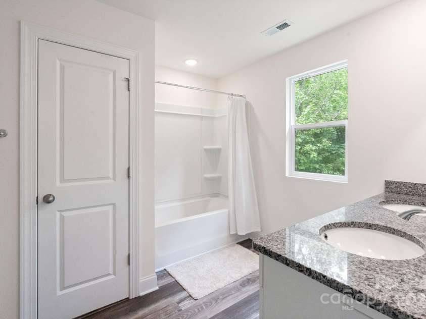 7308 Rothmore Street, Charlotte, NC 28215.  MLS# CAR4257950, YatesRealty ID 31075. 