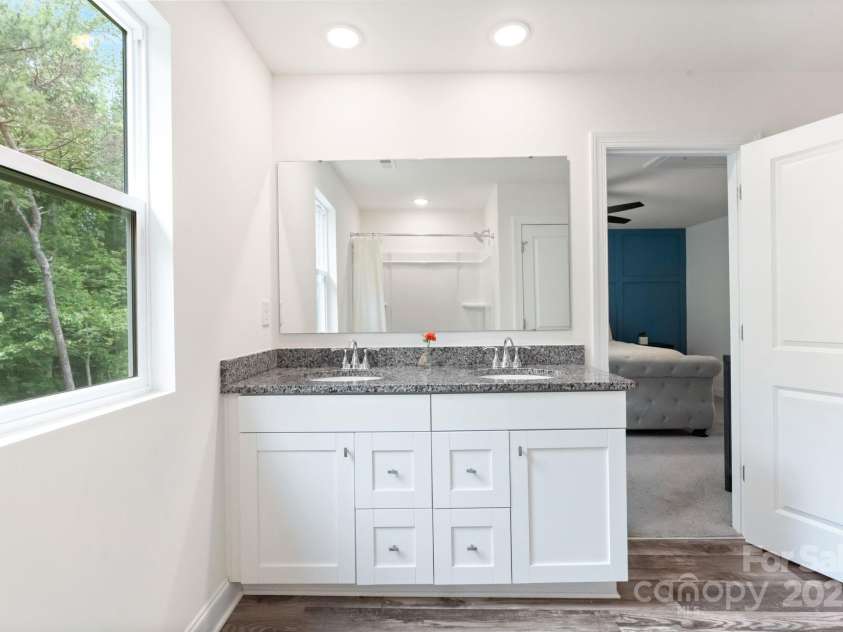 7308 Rothmore Street, Charlotte, NC 28215.  MLS# CAR4257950, YatesRealty ID 31075. 