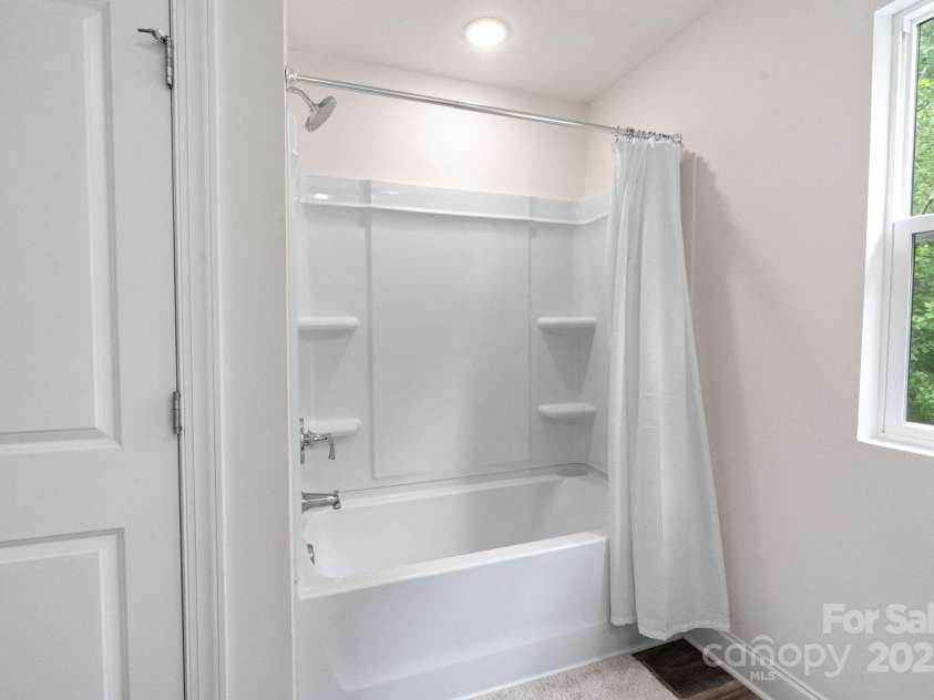 7308 Rothmore Street, Charlotte, NC 28215.  MLS# CAR4257950, YatesRealty ID 31075. 