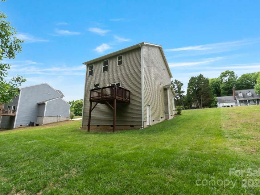 7308 Rothmore Street, Charlotte, NC 28215.  MLS# CAR4257950, YatesRealty ID 31075. 