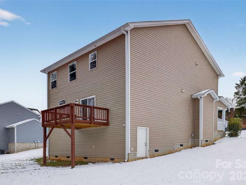 7308 Rothmore Street, Charlotte, NC 28215.  MLS# CAR4340834, YatesRealty ID 31075. Large crawlspace for extra storage 