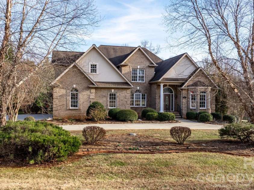 2301 Willow Creek Drive, Newton, NC 28658.  MLS# CAR4335777, YatesRealty ID 31076. 